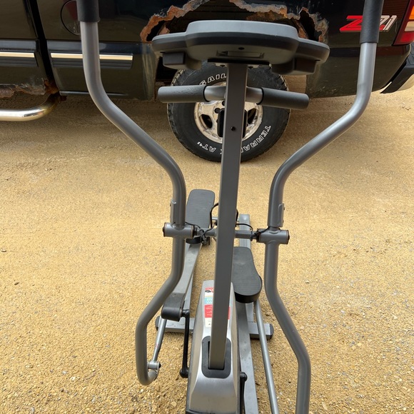 Elliptical - Picture 4 of 4